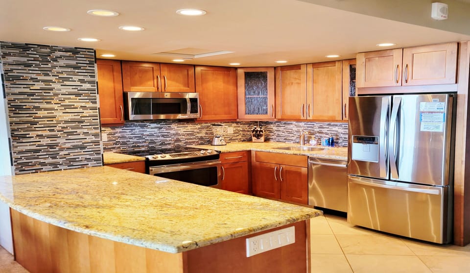 Entertainers delight brand new gourmet kitchen-with all the amenities of home!
