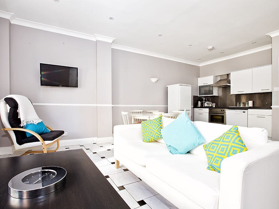 Modern kitchen, fully equipped!