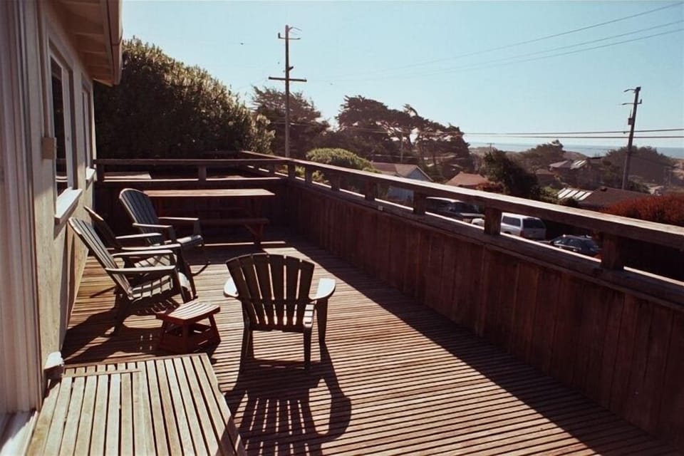Second story deck with charcoal grill and plenty of space to relax