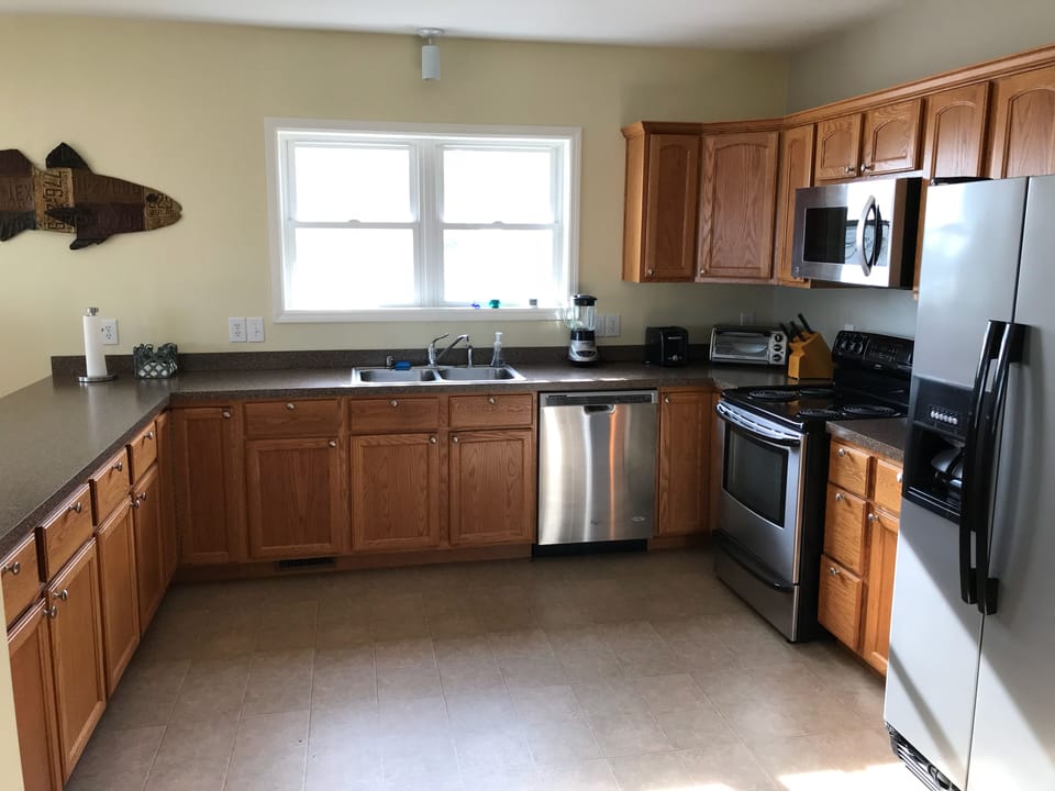 Fully equipped kitchen.