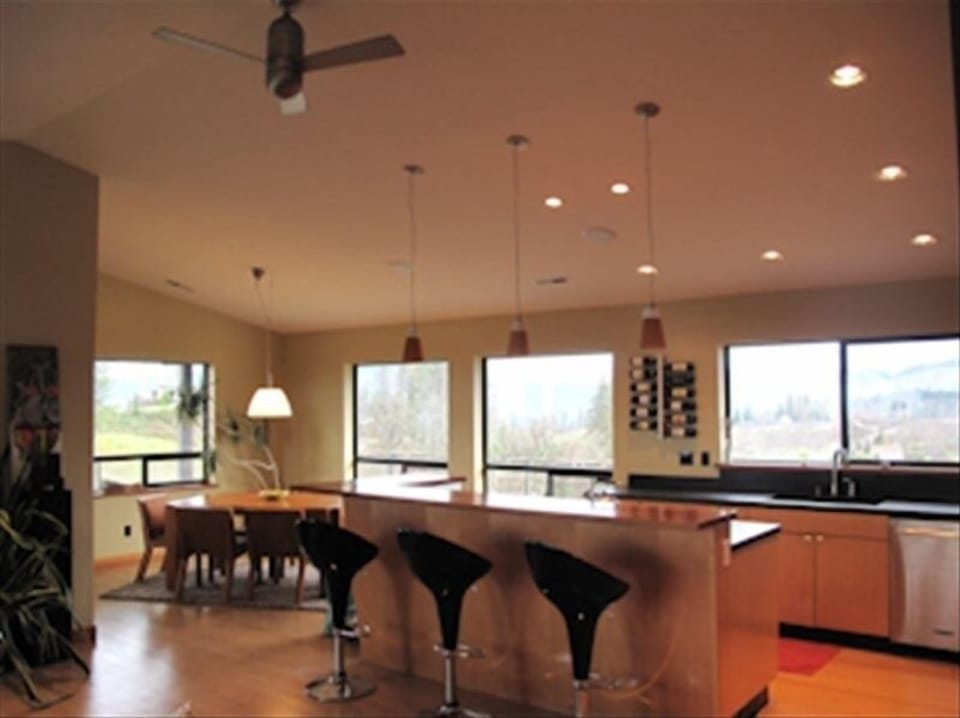 Kitchen and Dinning area with Panoramic views