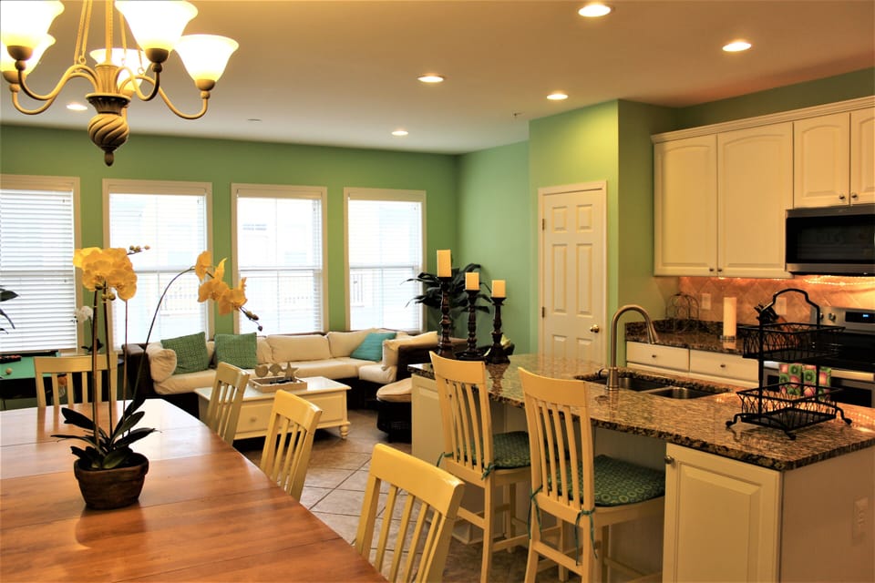 Kitchen opens to the morning/ game room
