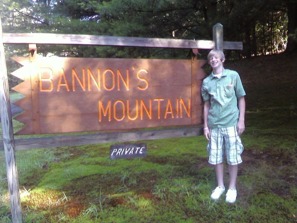  The entrance sign to Bannon's Mountain is a great place for a vacation photo!