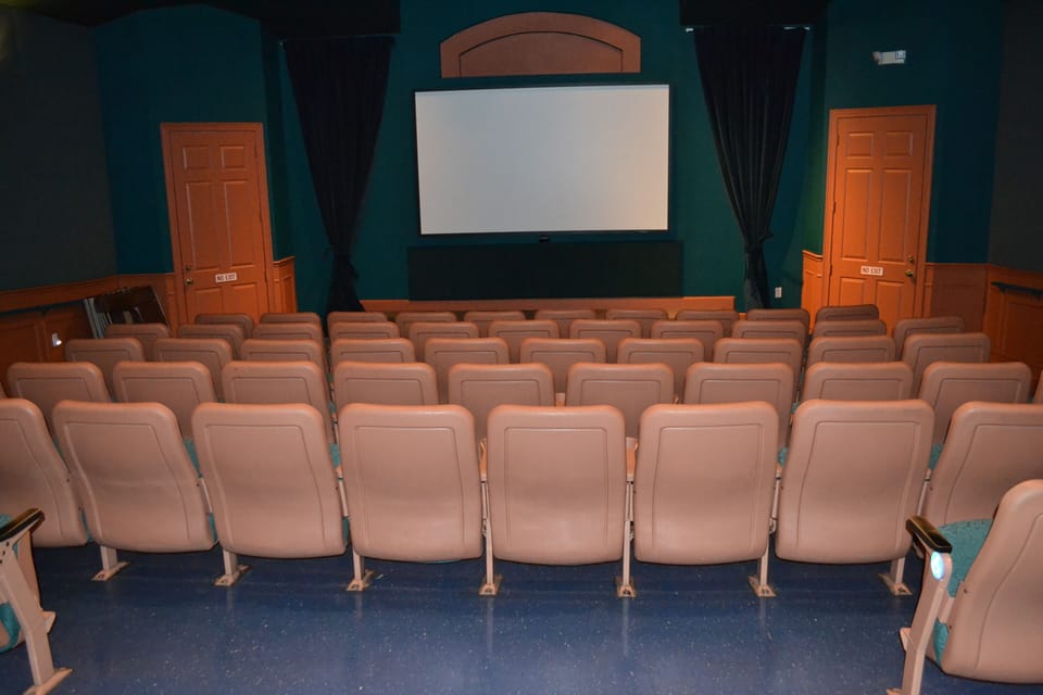 Resort cinema