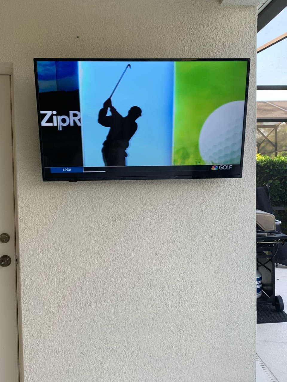 Outdoor TV with swivel