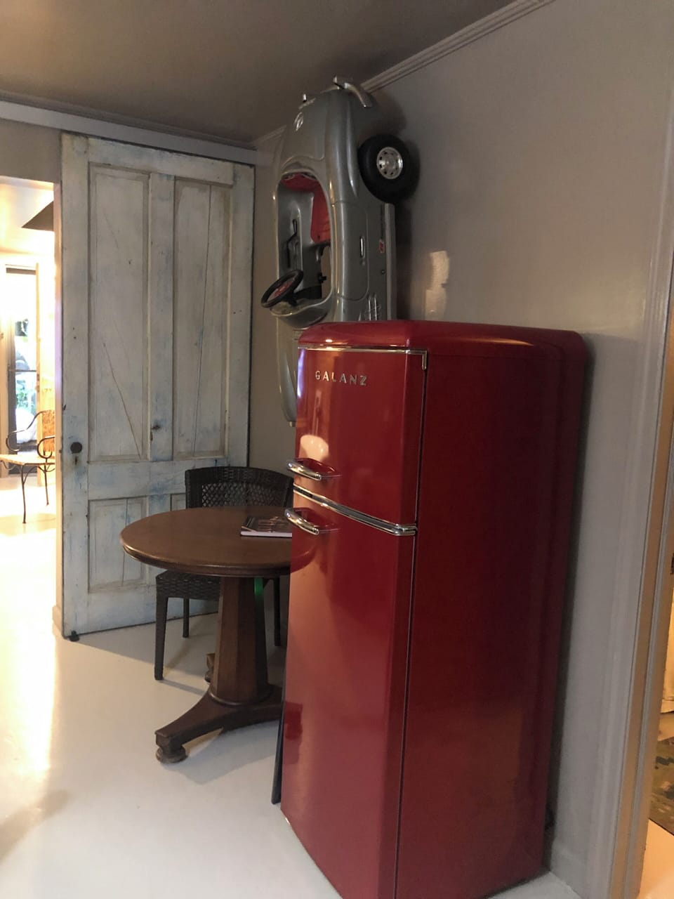 Wet bar area