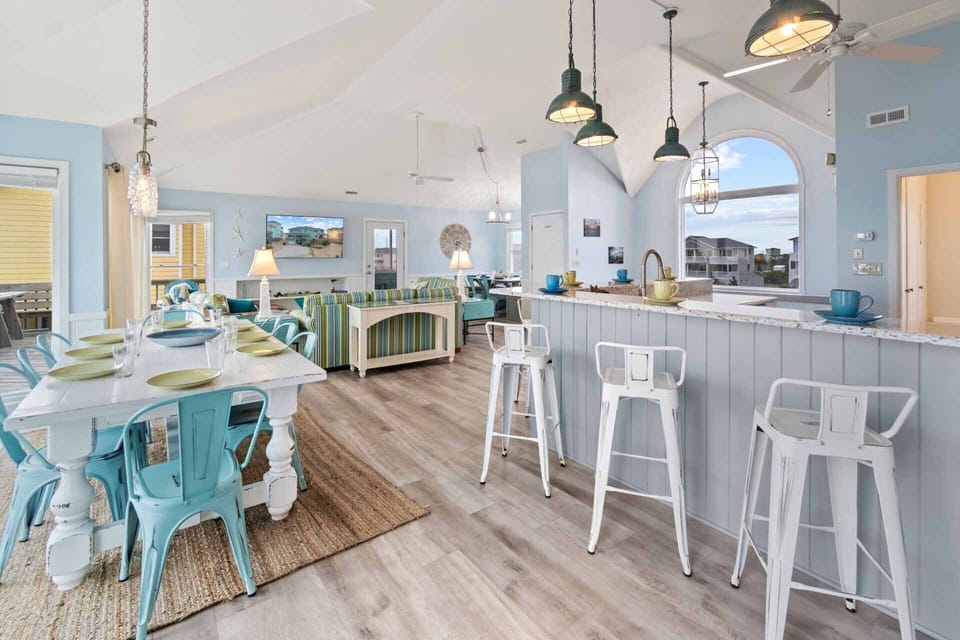 Surf-or-Sound-Realty-589-Mystic-Wind-Dining-Area-4