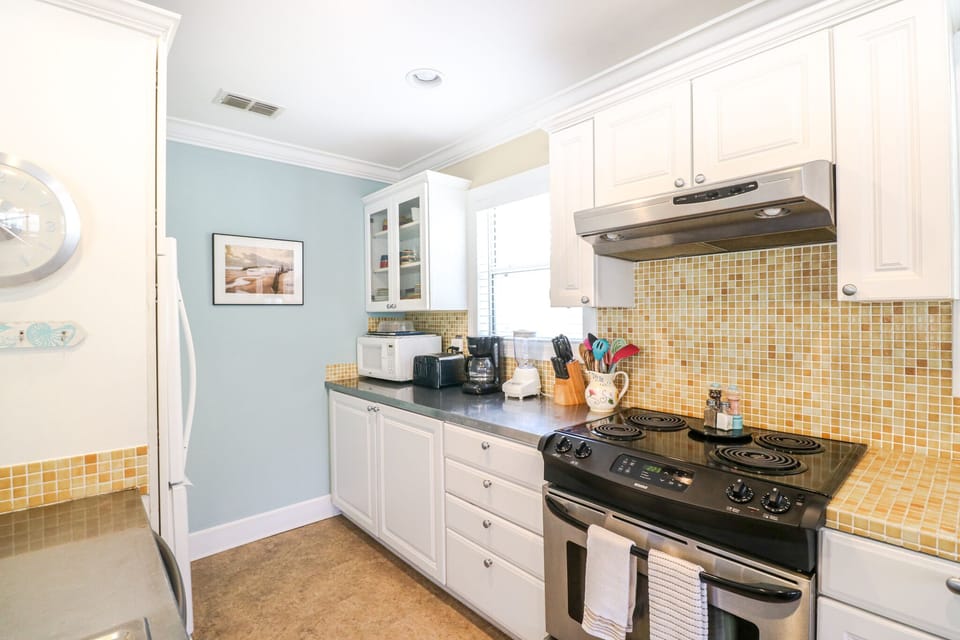 Fully Stocked Kitchen