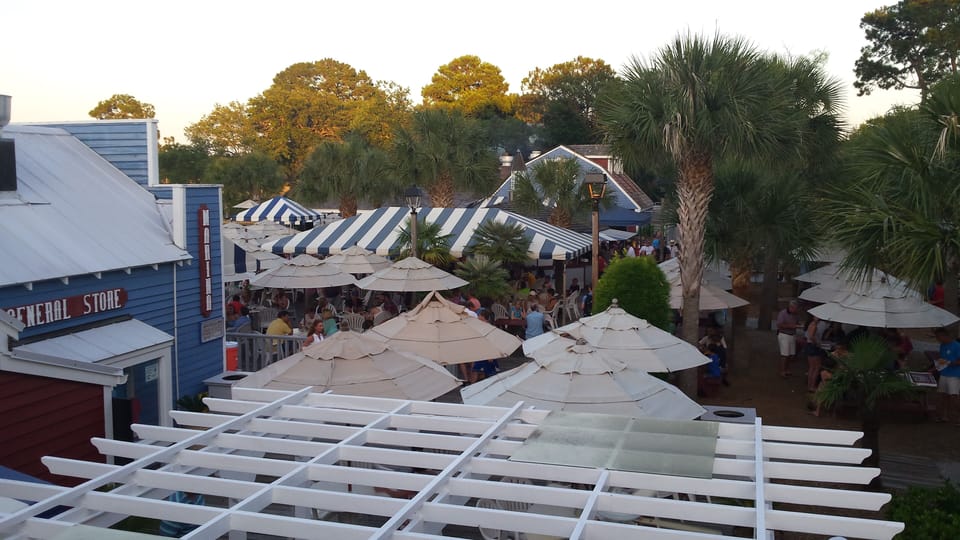 The restaurants and shops at South Beach Marina are just a short walk away!