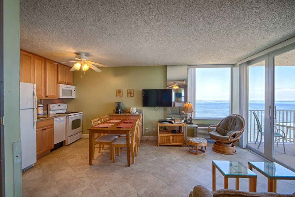 Small yet spacious feeling living area with amenities you'd expect at home