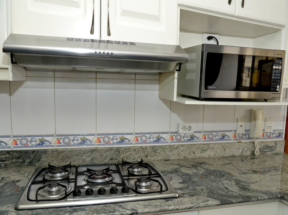 Gas stove top
