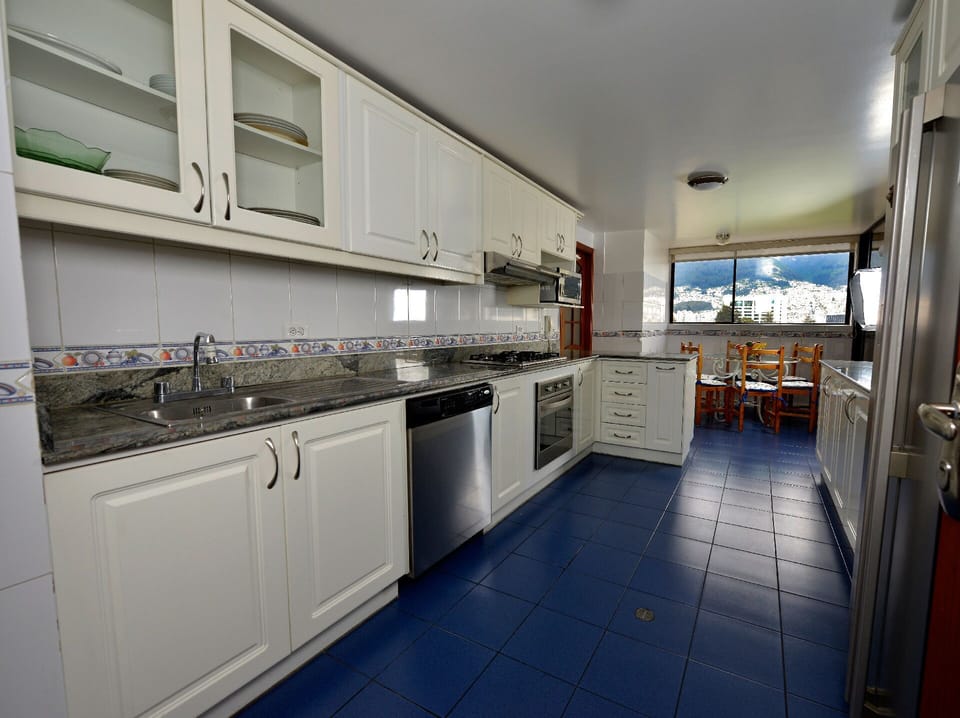 Fully equipped kitchen