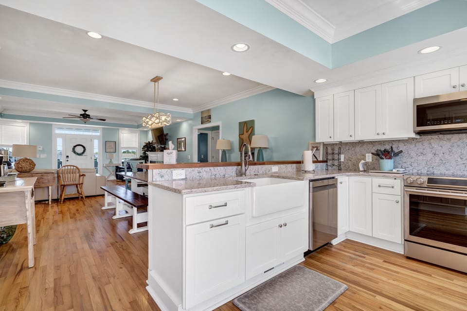 Open Floor Plan for the Cooks to still be w their Family