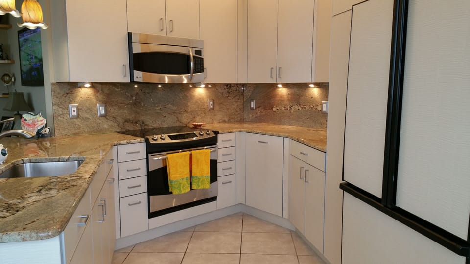 Fully outfitted kitchen
