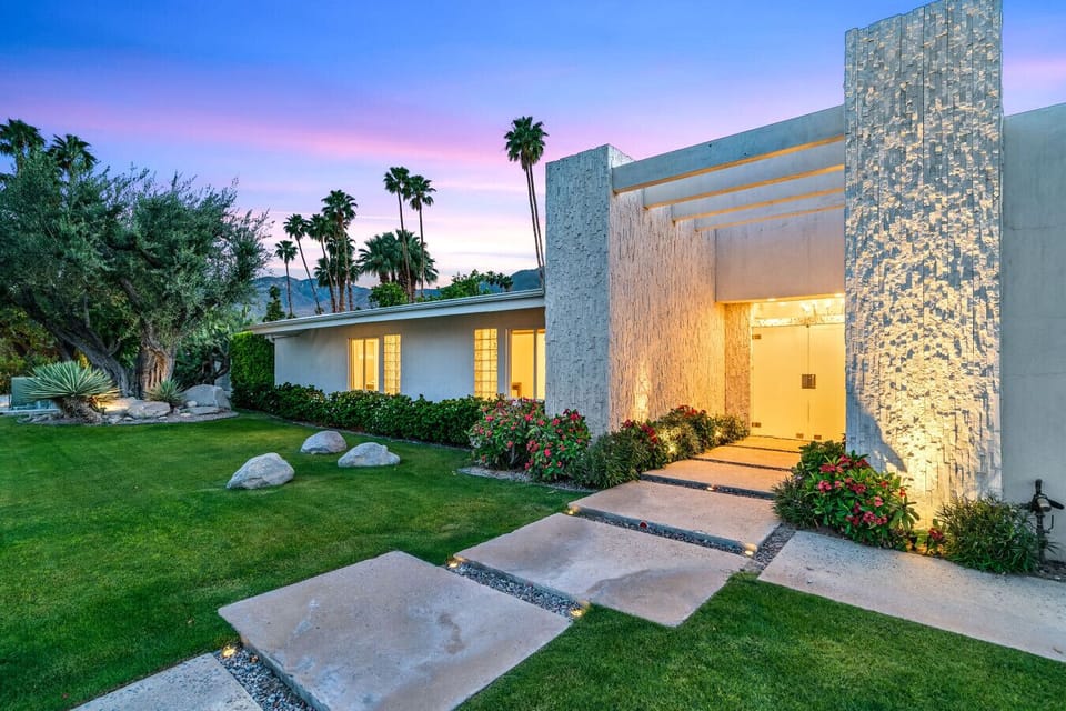 Welcome to your private Indian Canyon Neighborhood wellness resort