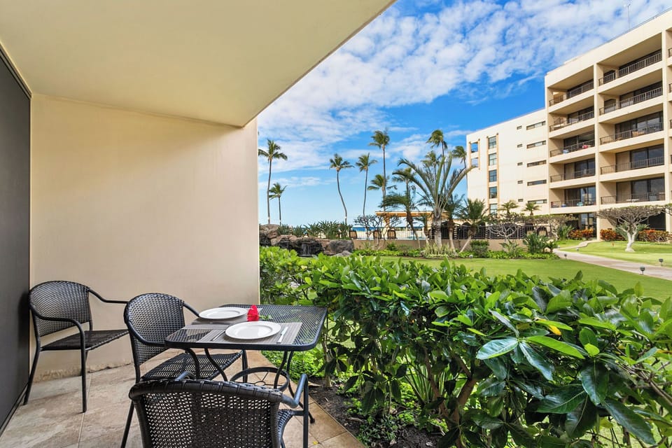 Your groundfloor lanai provides direct access to the lawn for kids to play