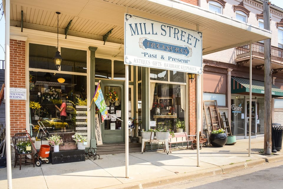 walk to shops - antiques and gift stores