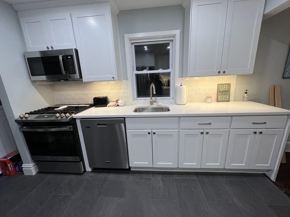 Full Kitchen with Laundry