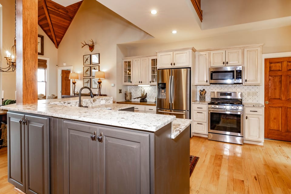 Kitchen and dining area