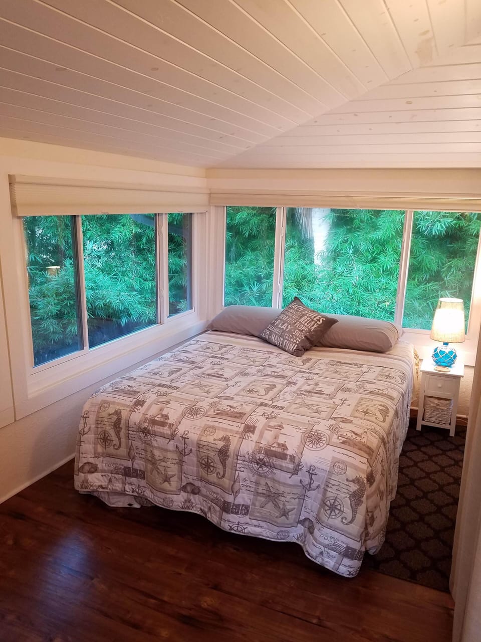 Bedroom with queen bed & view of Bamboo 