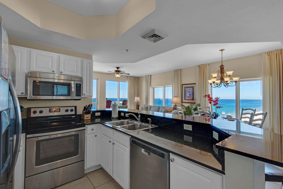 FULLY STOCKED kitchen with all the appliances you need