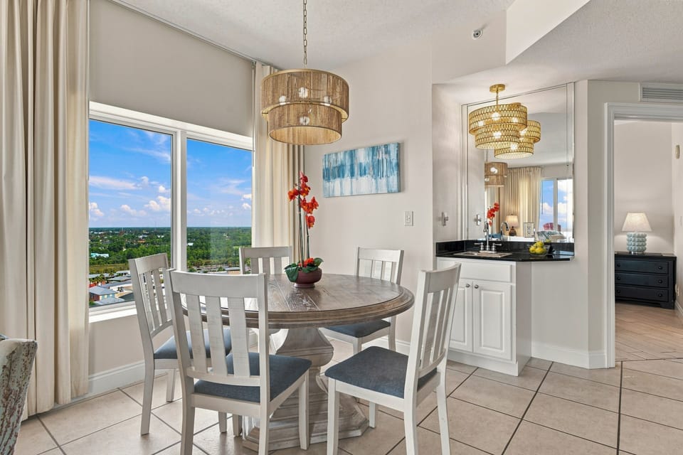 Sit back and relax with dining area looking over the gulf!