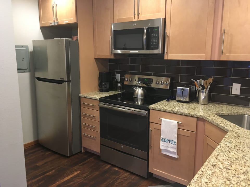 Updated kitchen and appliances