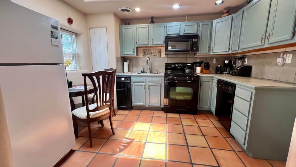 Kitchen fully equipped