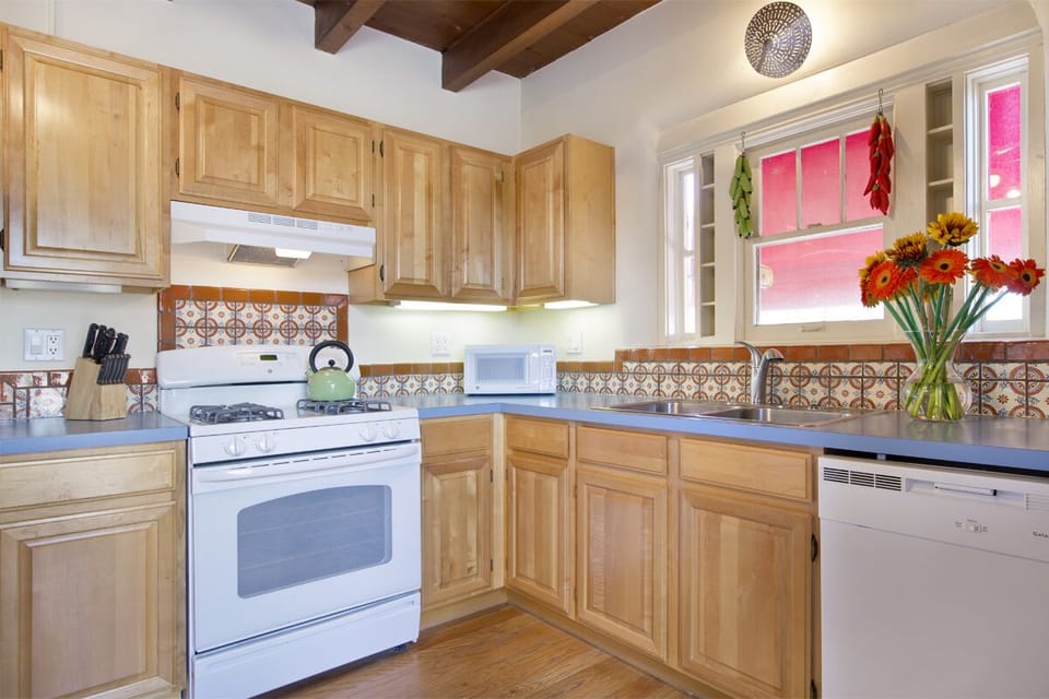 Fully Outfitted Kitchen