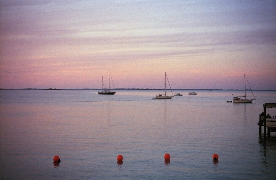 Gourmet restaurants offer delicious cuisine and views of spectacular sunsets.