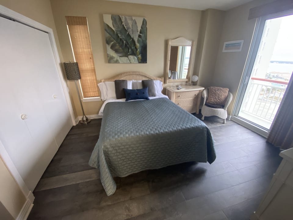 3rd Bedroom/balcony