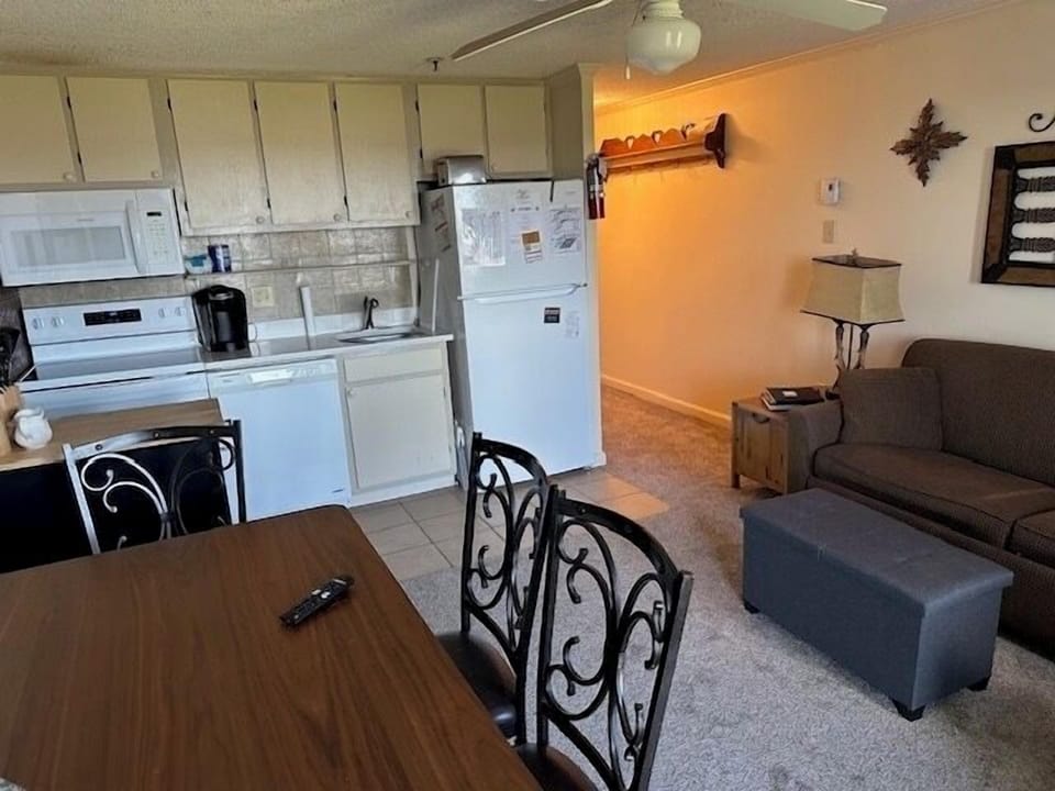 Kitchenette - all new appliances