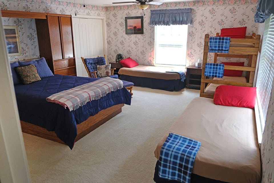 Red Bud:  Spacious bedroom on Main level with private bath