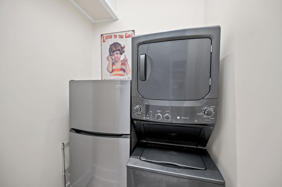 Laundry Room with Extra Fridge/Freezer with Icemaker