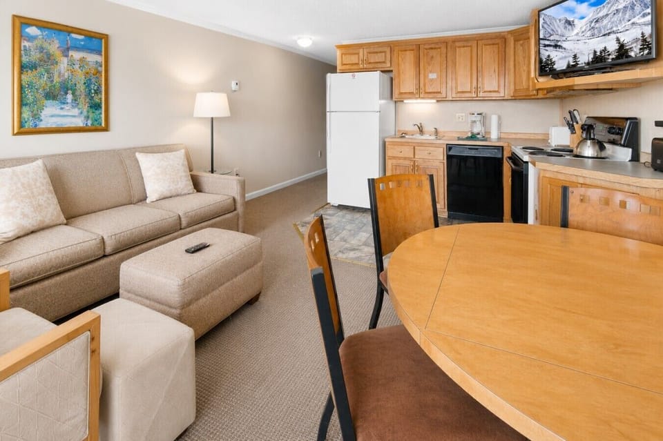 Living and dining area