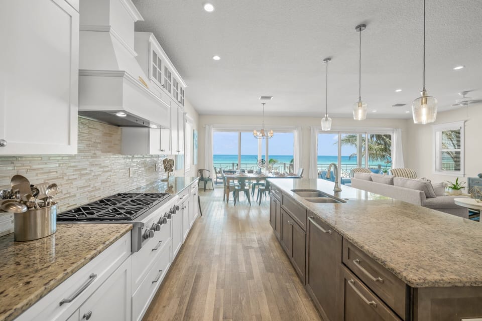 Even when you're cooking you won't miss out on the infinite views right outside.