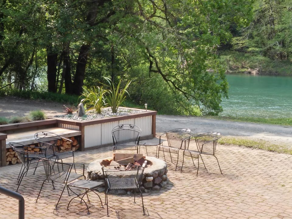 BBQ and fire pit area