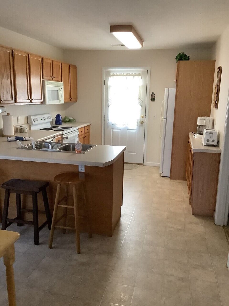 Kitchen area

kitchen





