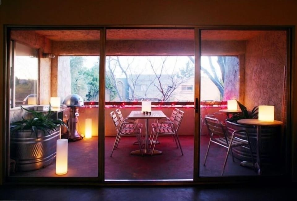 balcony