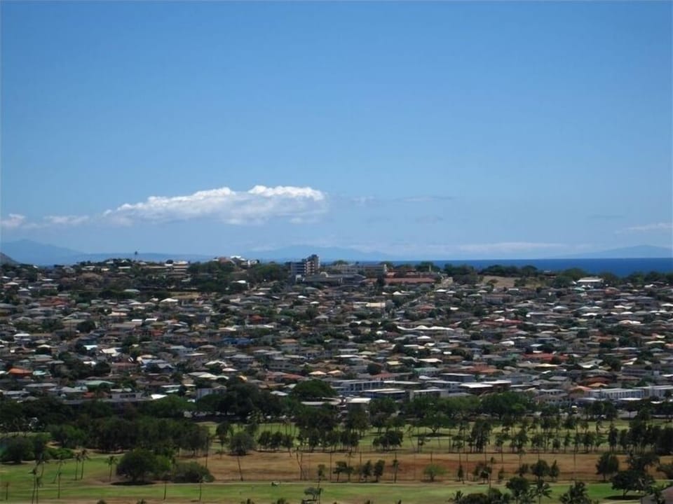View of East Oahu & the Outer Islands!