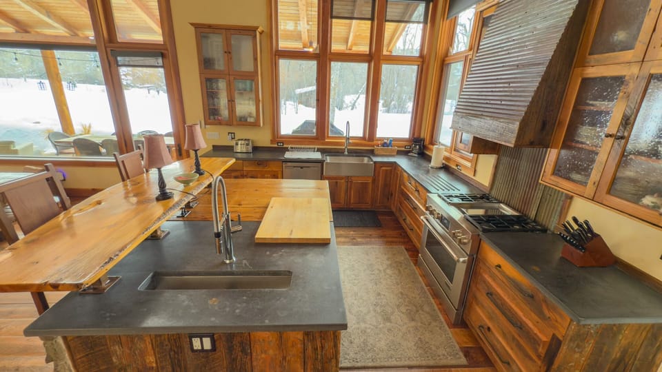 Reclaimed barnwood kitchen with Dacor 6 burner convection oven