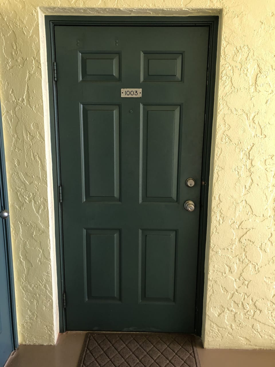 Your door to a great vacation 
.
