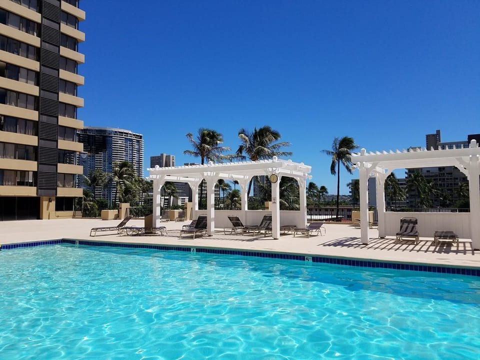 Pool and sun deck on 5th floor