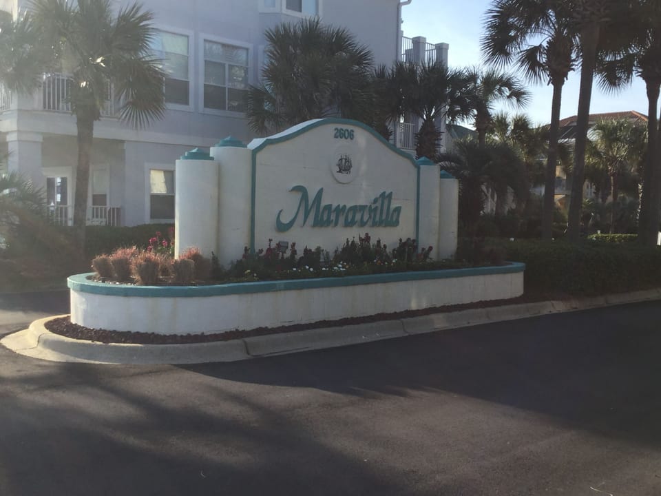 South Entrance from Scenic 98