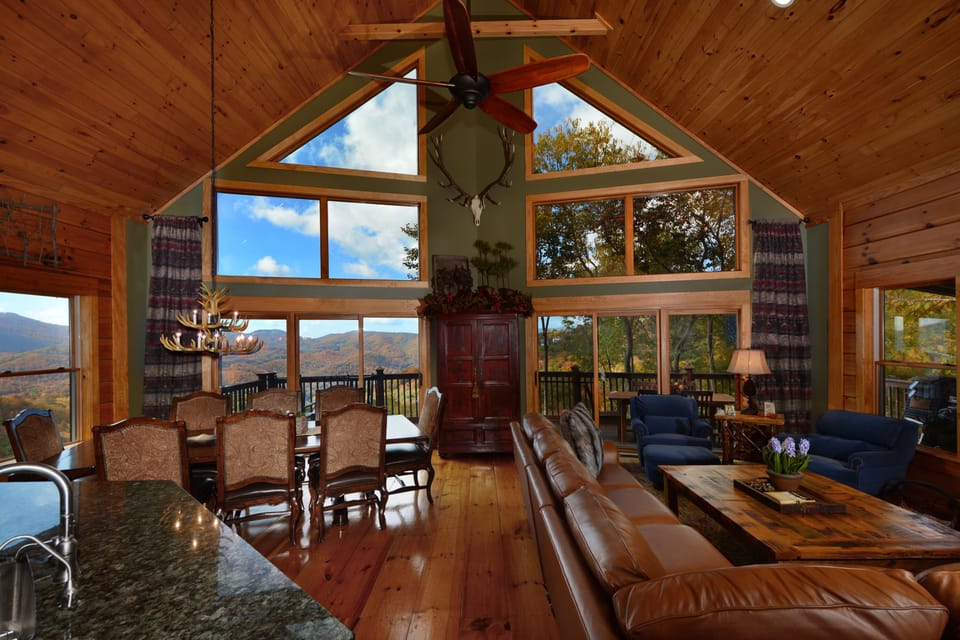 Floor to ceiling glass windows to take in the beauty of the mountains.