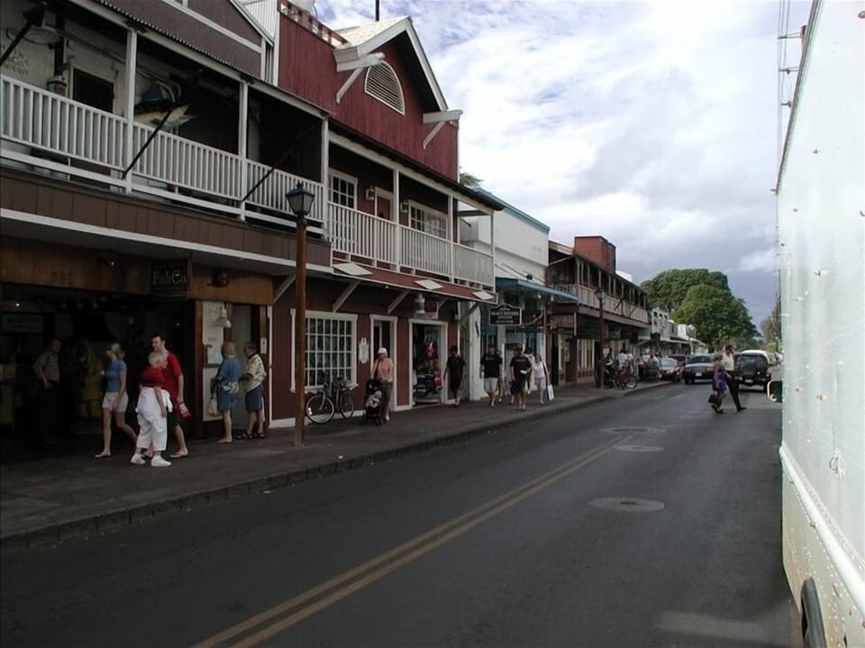 Lahaina town - 18th century whaling village - shops & restaurants