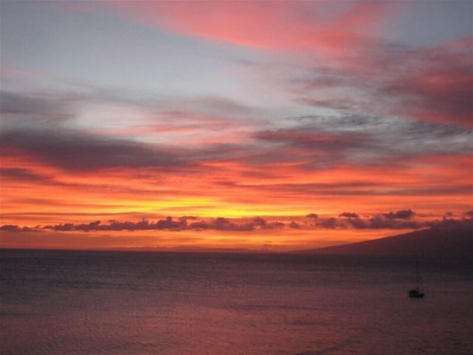Sunset off the Marriott Maui Ocean Club