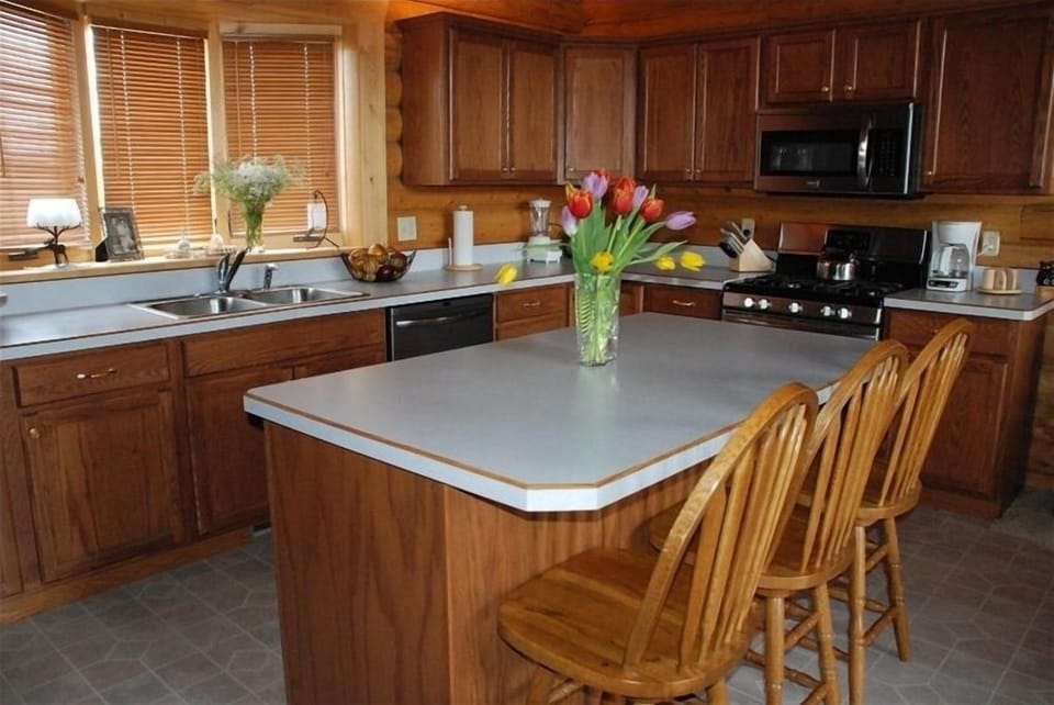 Large Kitchen equipped with everything you need to prepare your meals. Gas range