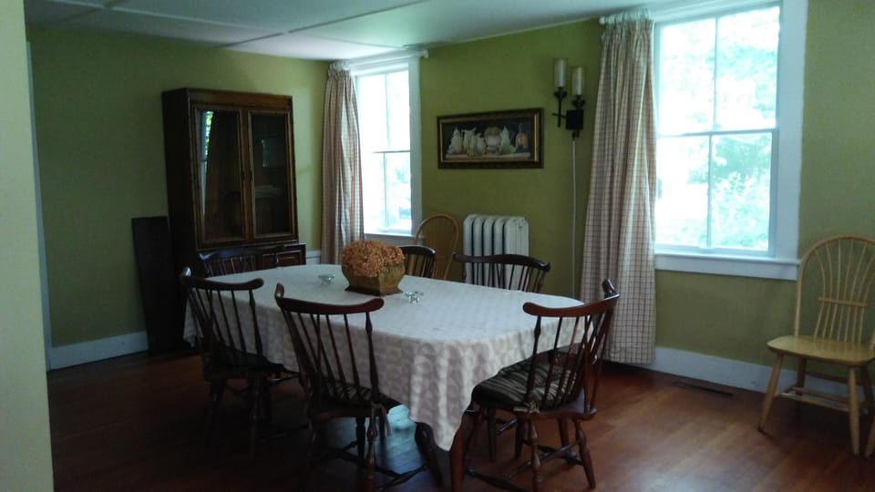 Formal dining room