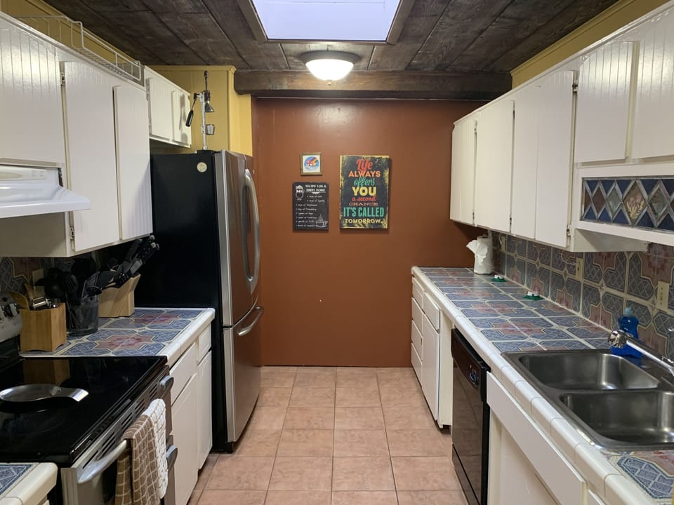 Full Kitchen 
